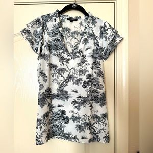 Banana Republic Black, White, Gray Tree Graphic Flutter Sleeve V-Neck Blouse